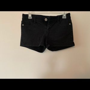 Black jegging shorts